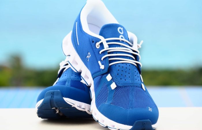 シューズ「on」