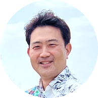 3月に蒔いたヒマワリの種が、今鮮やかな花を咲かせています。 谷総支配人
